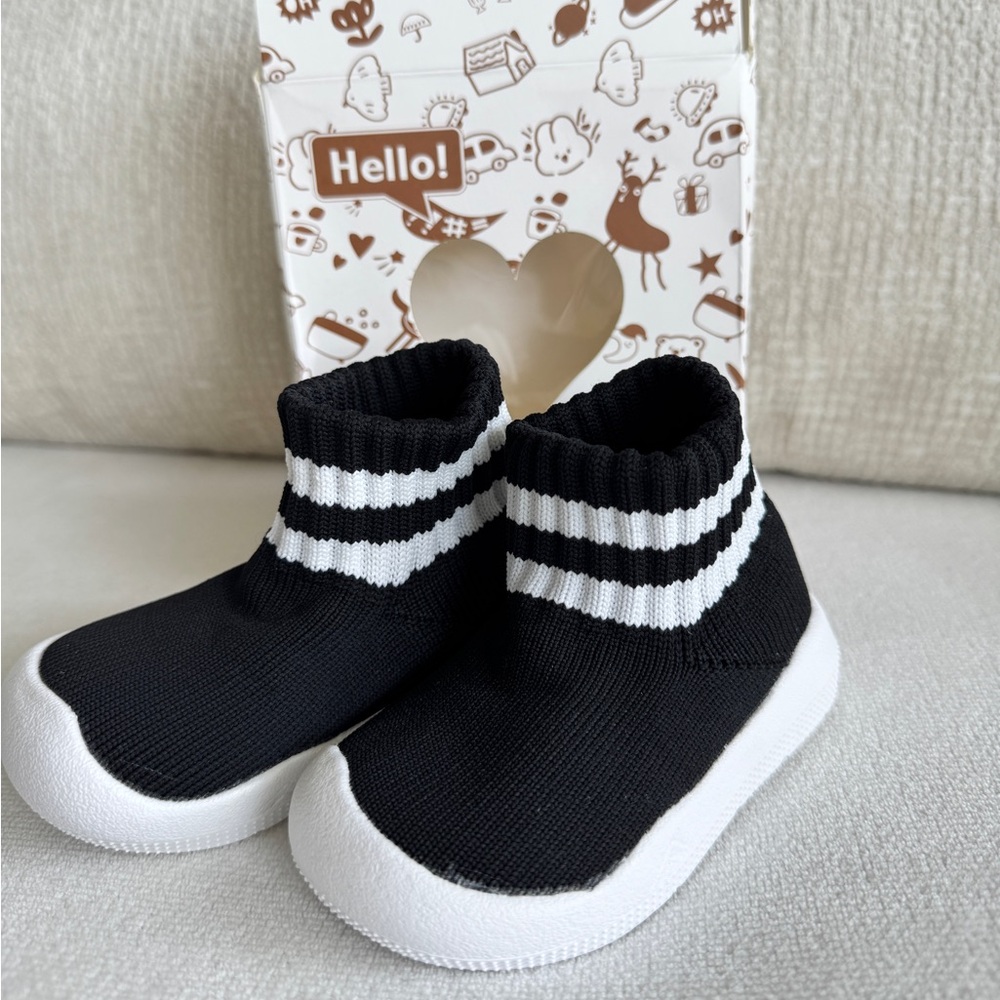 Engo Black Neoprene Booties